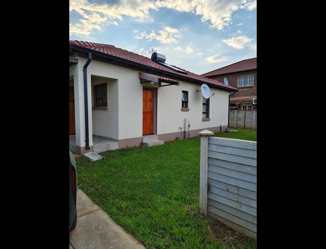 3 BEDROOM HOUSE FOR SALE IN WATERVAL EAST